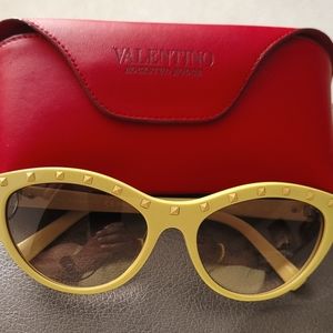 Valentino yellow Sunglasses